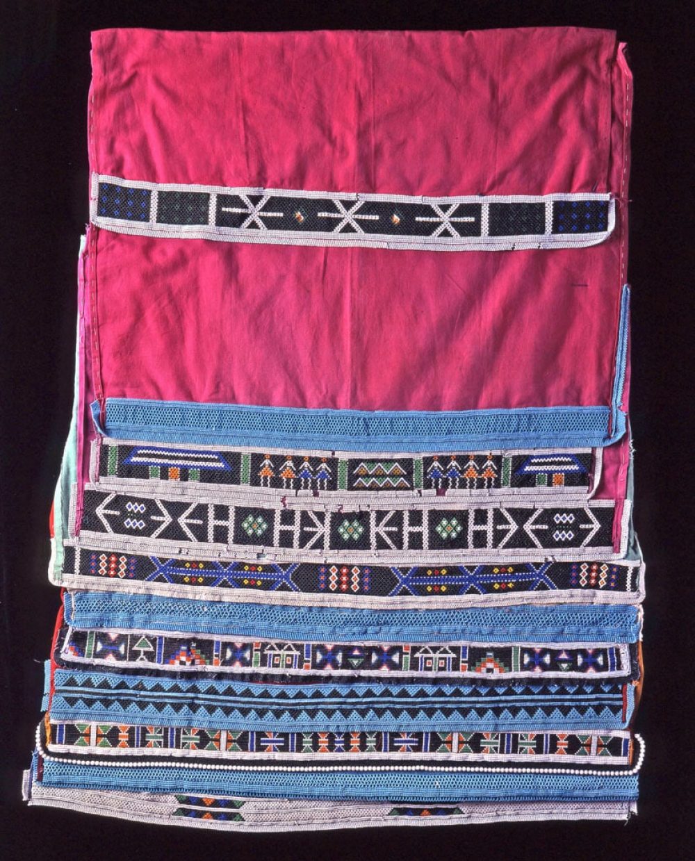 2000-48,_apron,_ramone